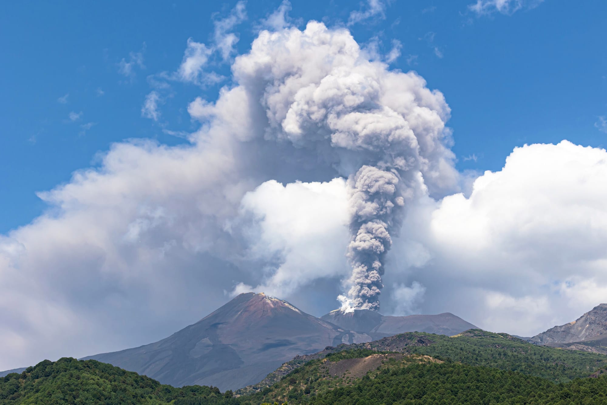 Măsurile MAE în urma reactivării vulcanului Etna