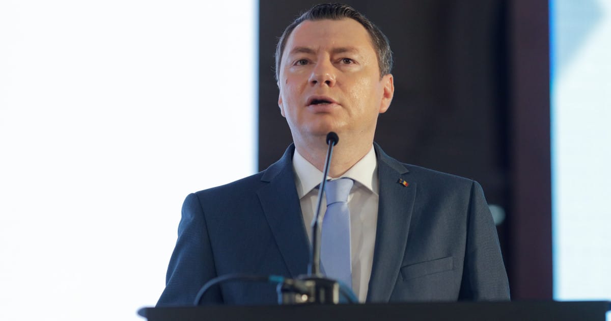 Avertismente ale BNR privind stabilitatea economică și politică