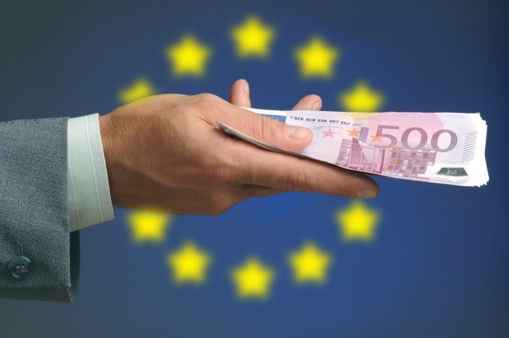 Consiliul European aprobă nou sprijin financiar pentru Ucraina