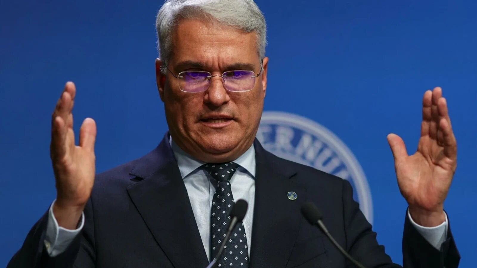 Tensiuni politice privind învestirea noului guvern