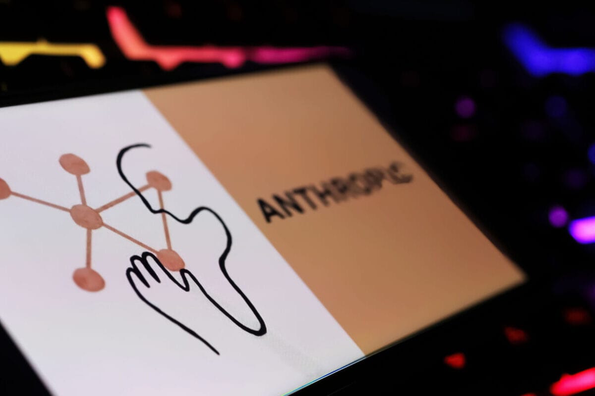 Anthropic avertizează investitorii privind riscurile tehnologiei AI