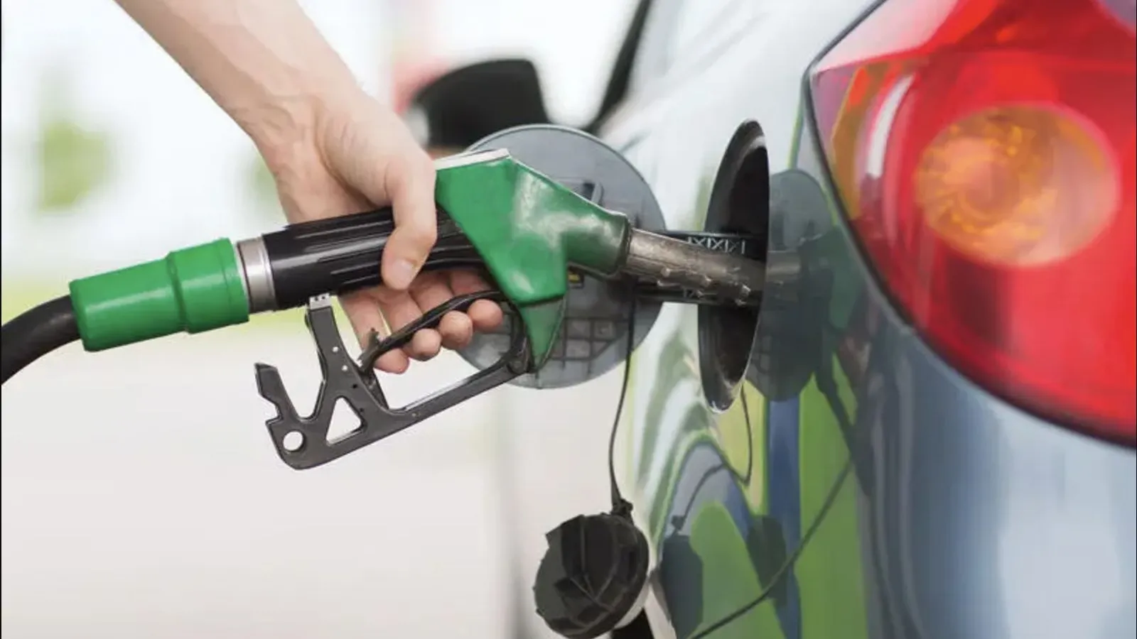 Evoluția prețurilor carburanților în rețelele de benzinării