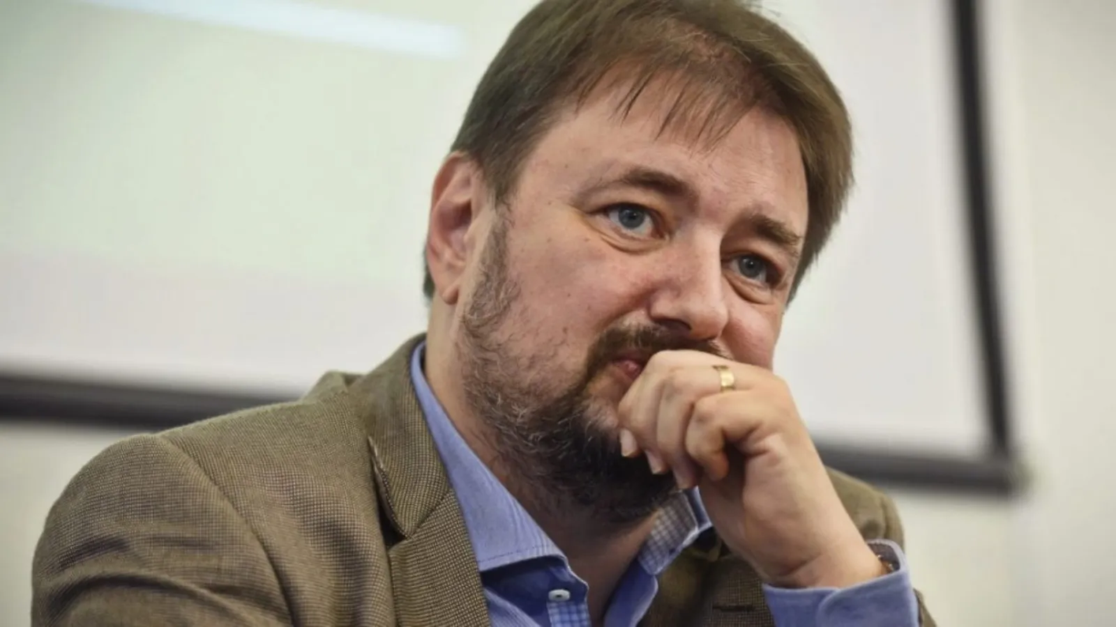 Analiza scenariilor politice după respingerea guvernului propus