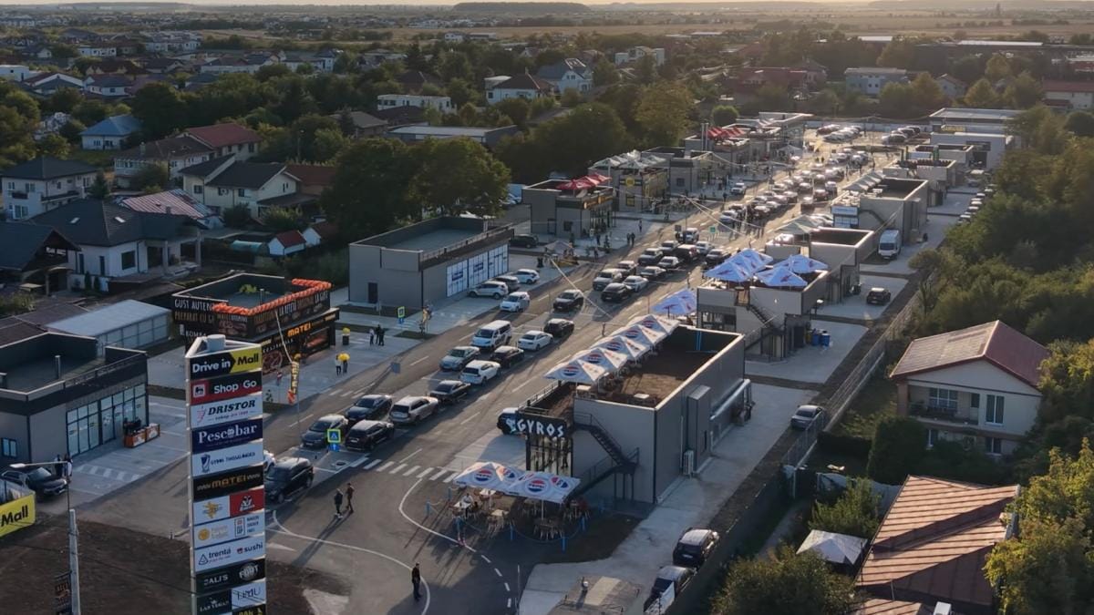Inaugurarea primului drive-in mall din România în Otopeni