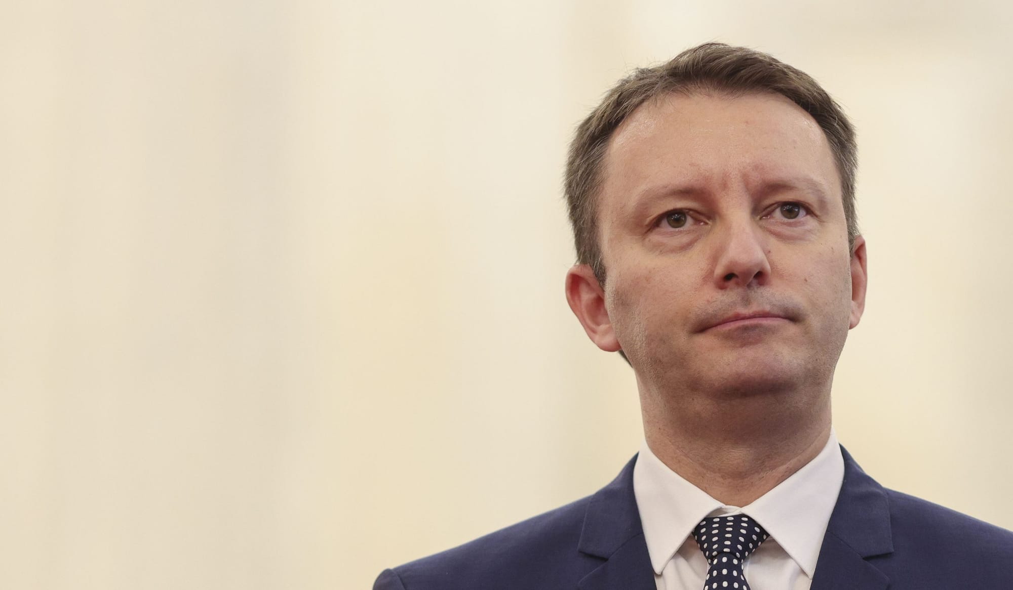Declarații ale premierului desemnat privind serviciile de informații
