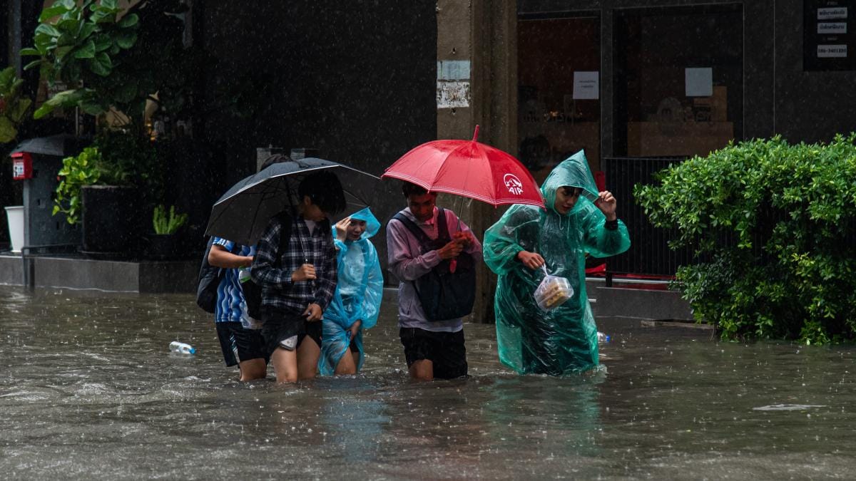 Situația inundațiilor din capitala Thailandei și provincii
