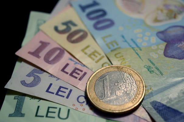 Evoluția lichidității interbancare și a dobânzilor ROBOR