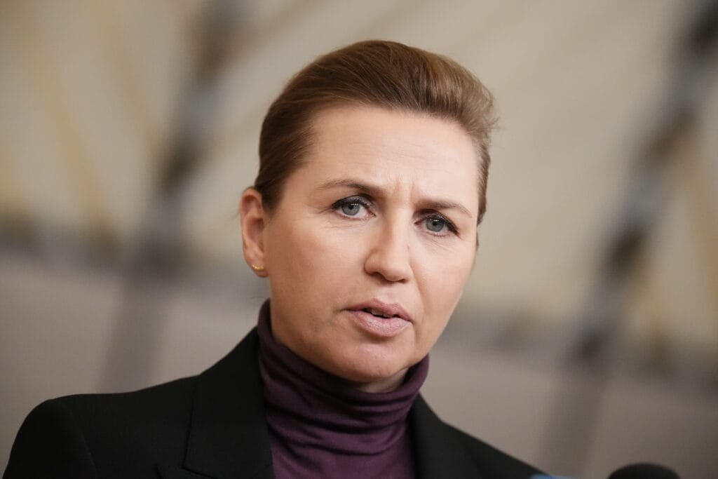 Reacția Danemarcei privind contactele Finlandei și Norvegiei cu Rusia