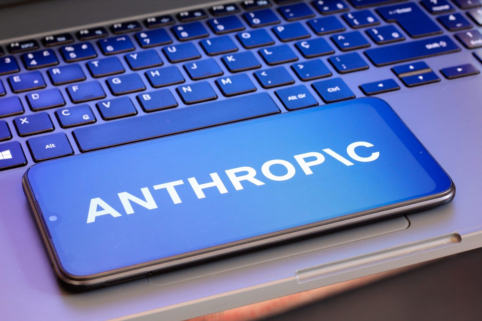 Anthropic pregătește listarea la bursa Nasdaq