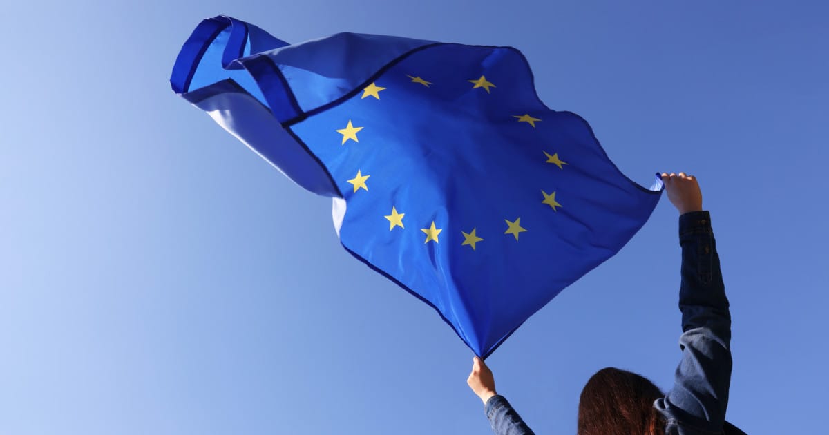 Percepțiile și prioritățile tinerilor europeni în noul sondaj Eurobarometru