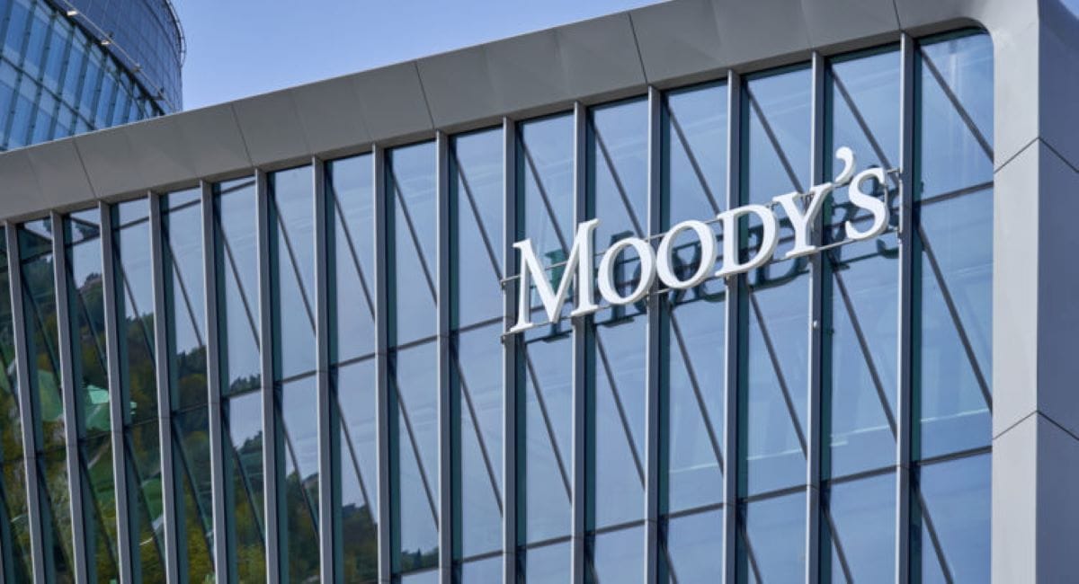 Avertismentele Moody’s privind stabilitatea fiscală și politică a României