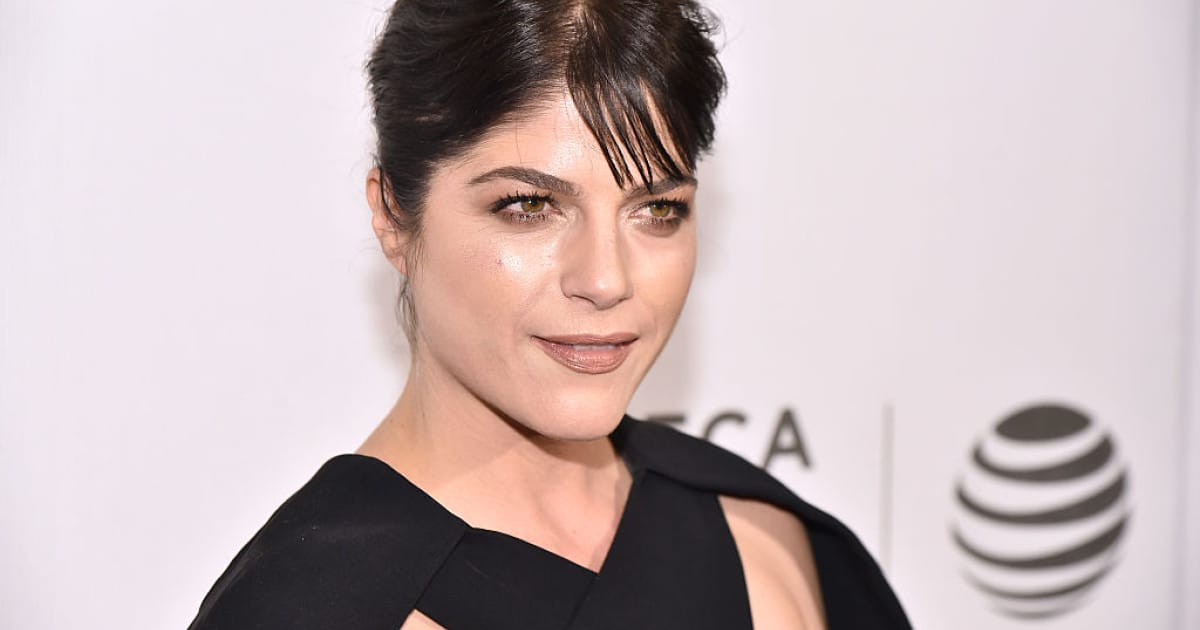 Incident la bordul unui avion cu Selma Blair
