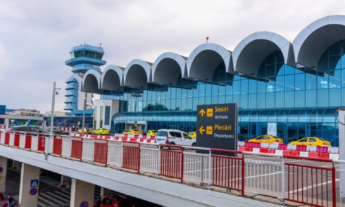 Exerciții de intervenție în caz de accidente aviatice în București
