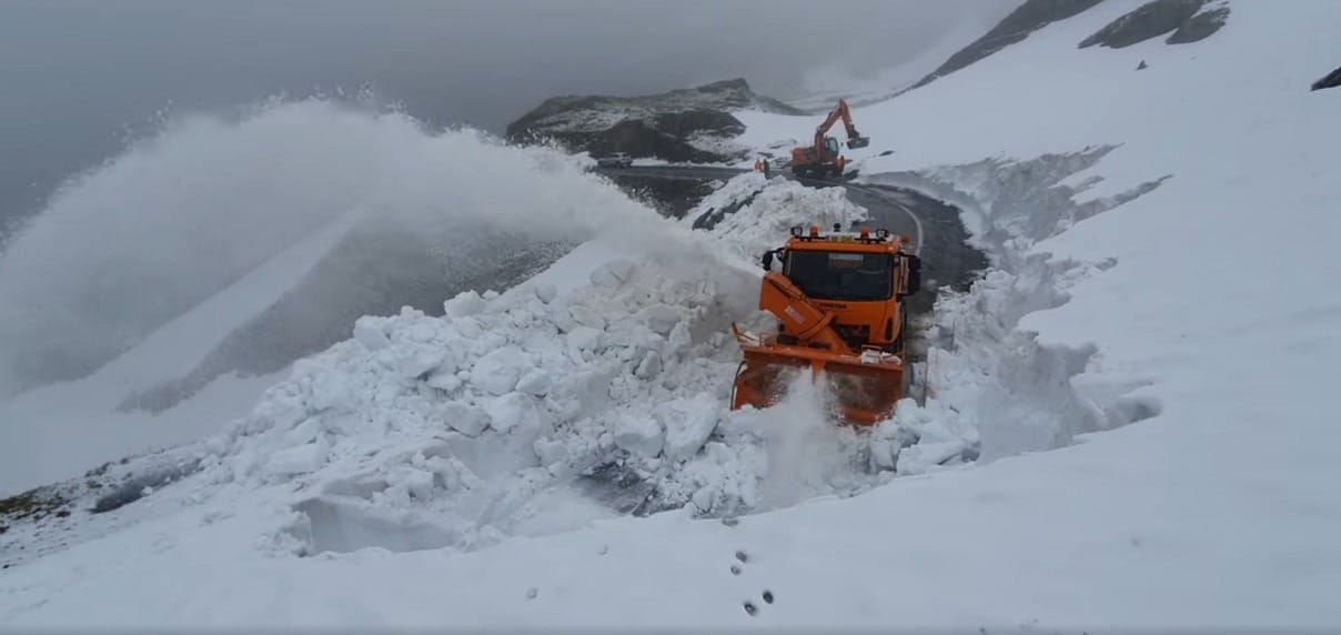 Condiții de iarnă pe Transfăgărășan și posibile restricții