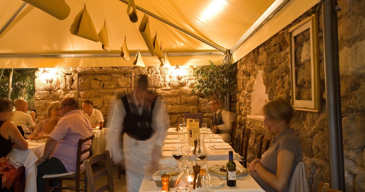 Experiment de limitare a dispozitivelor digitale în restaurante