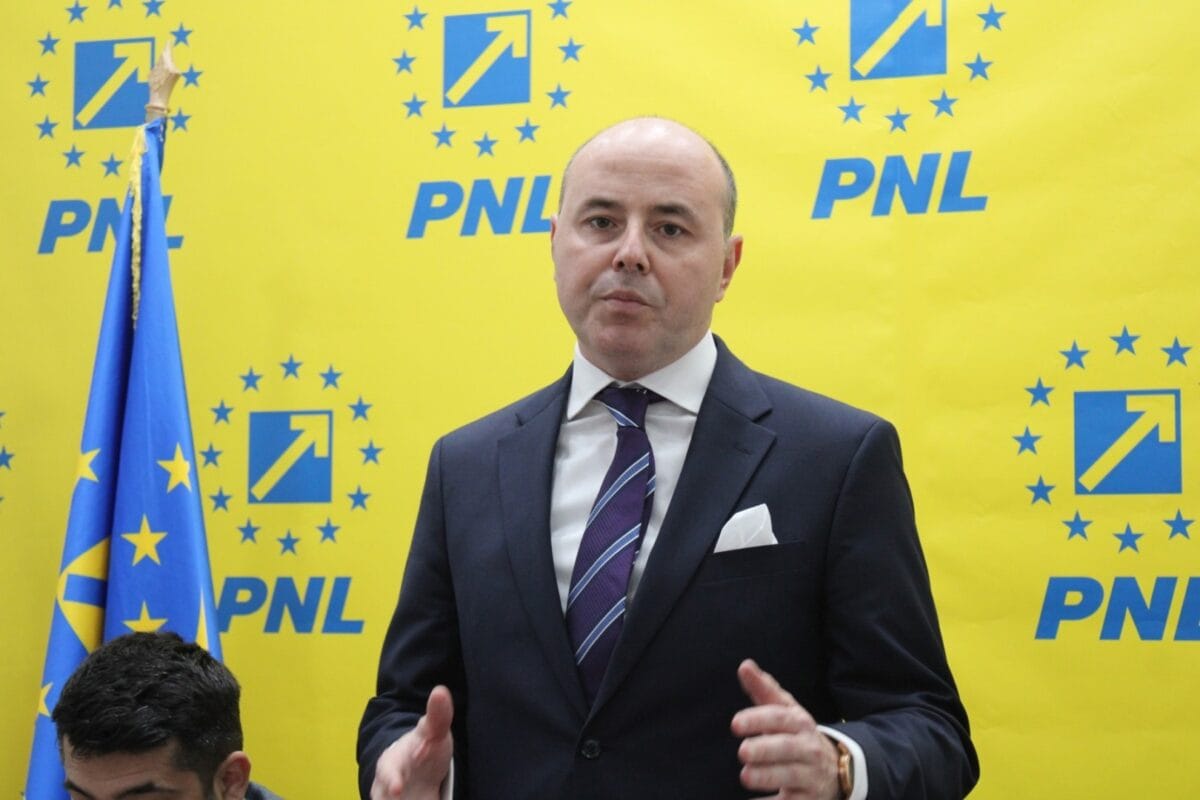Tensiuni politice după decizia agenției de rating S&P