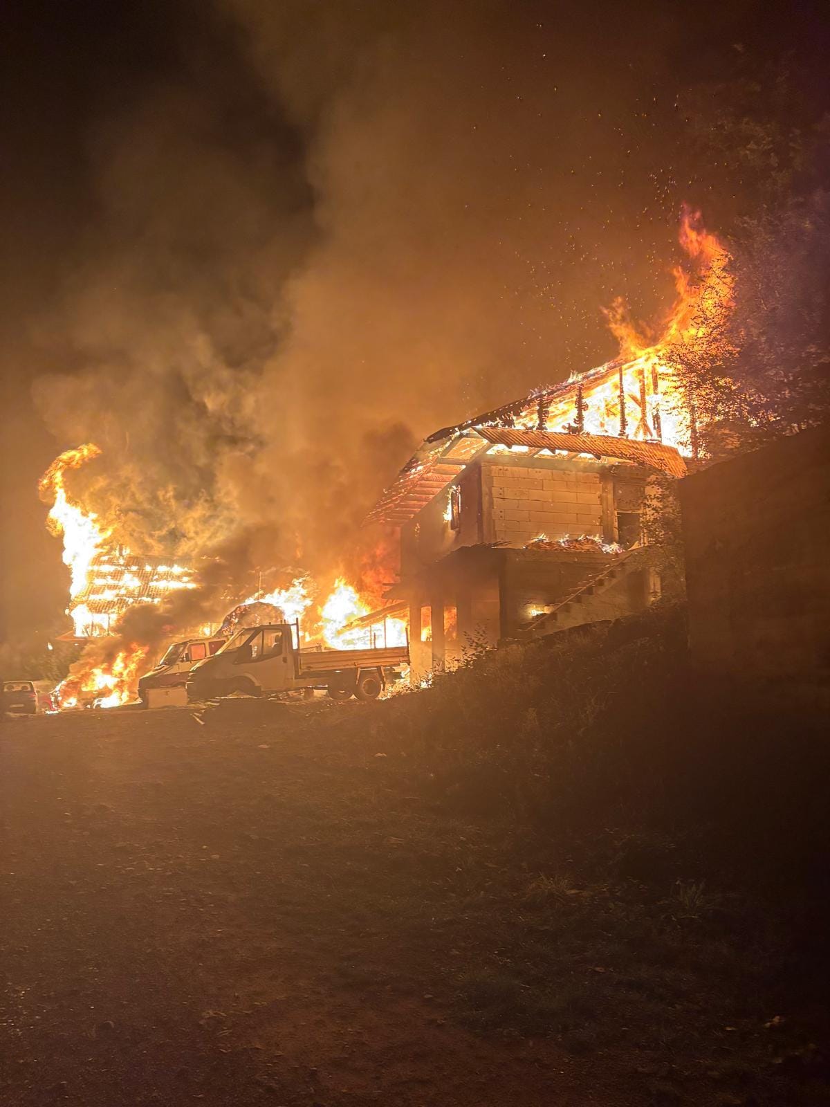 Incendiu la anexele Mănăstirii Bisericani din județul Neamț