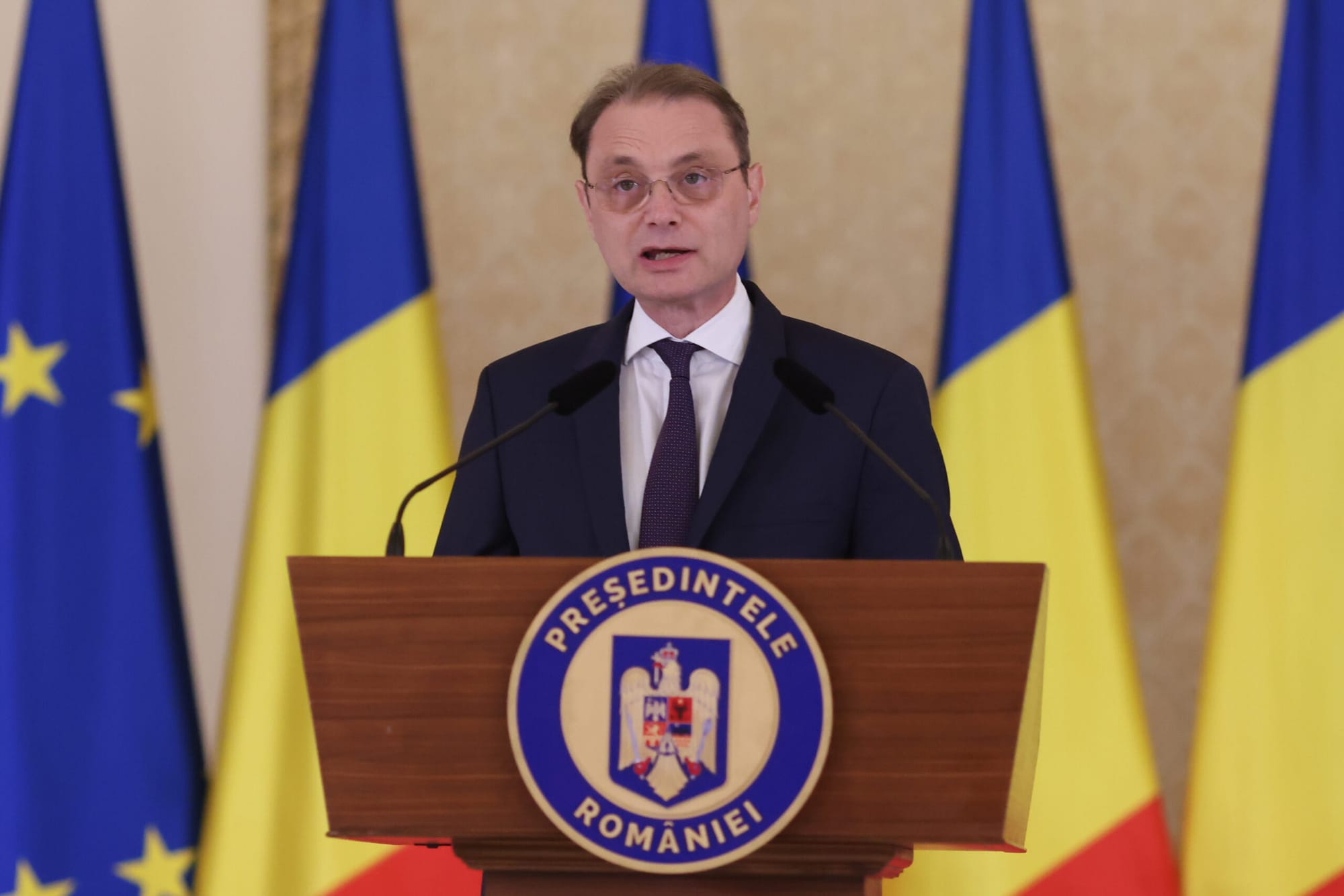 Avertismente privind stabilitatea viitorului Guvern Niculescu