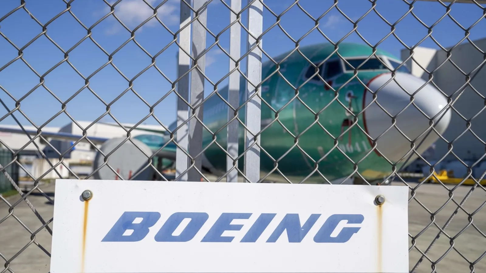 Dificultăți de producție și scăderea valorii acțiunilor la Boeing