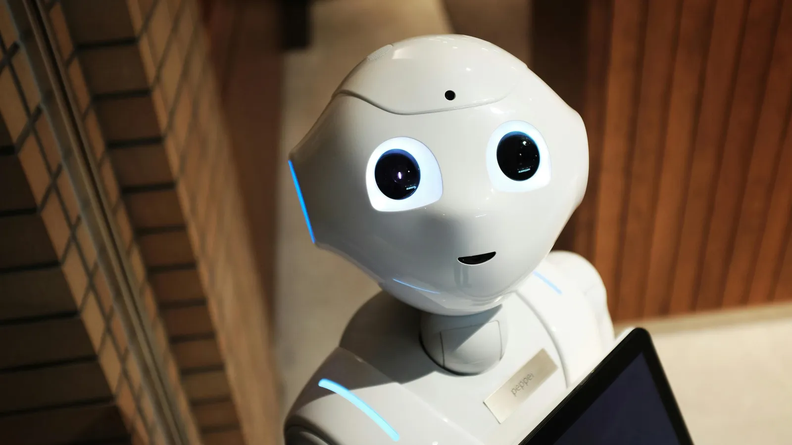 Incident rutier în Tallinn implicând un robot de livrări