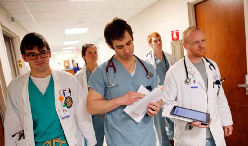 Propuneri pentru modificarea sistemului de plată a gărzilor medicale