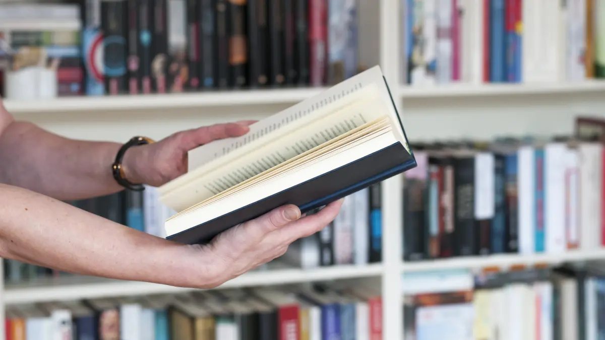 Controverse privind utilizarea inteligenței artificiale în literatura contemporană
