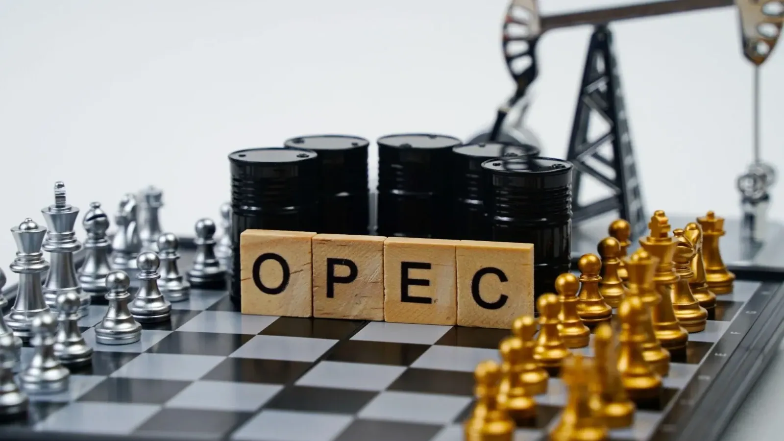 OPEC revizuiește prognoza privind cererea globală de petrol