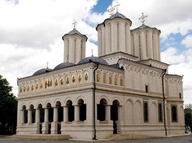 Hotărâri ale Sfântului Sinod privind activitatea pastorală și liturgică
