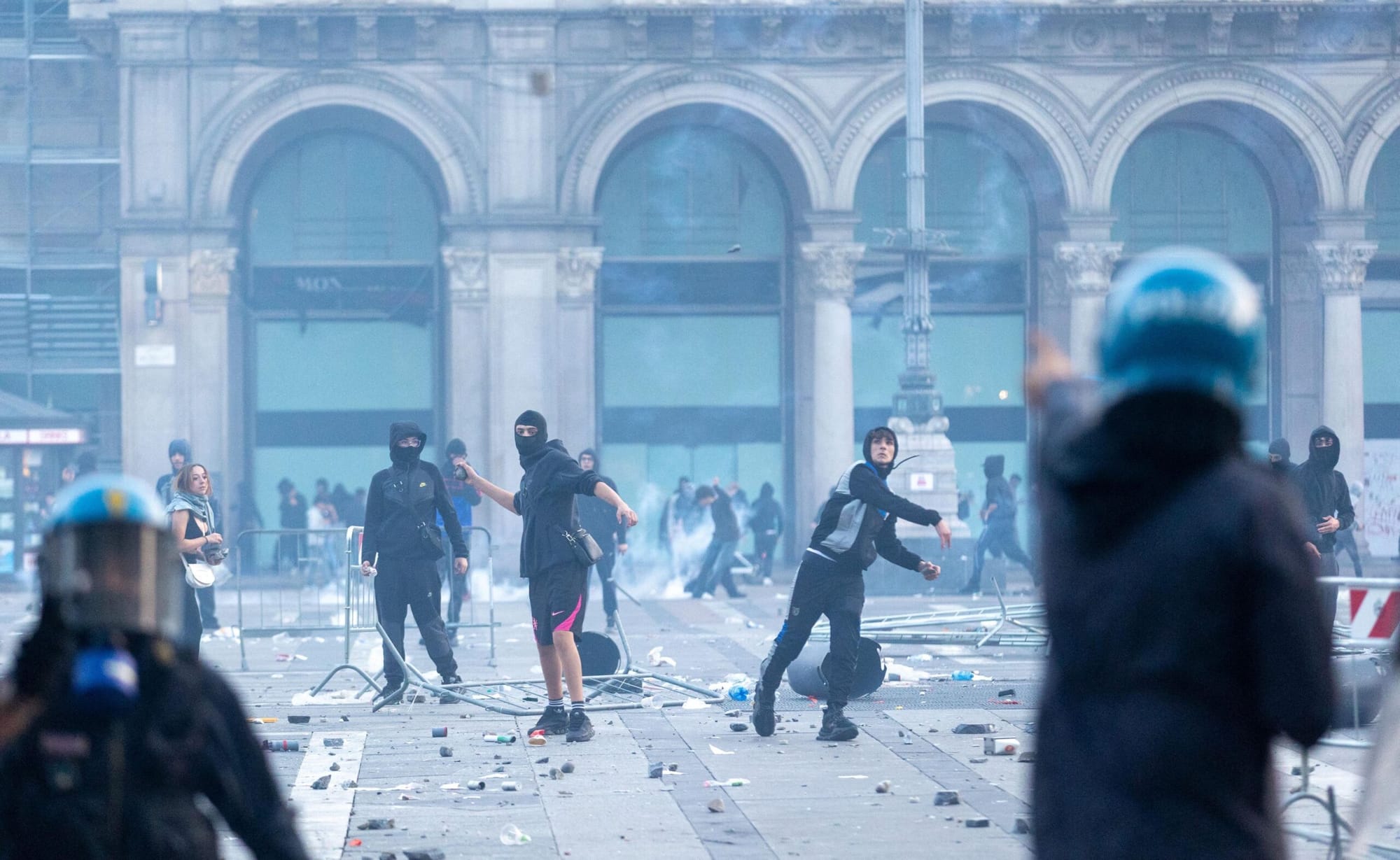 Măsuri de securitate în Italia după protestele din Milano