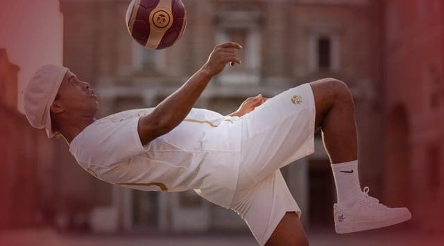 Ronaldinho revine în fotbal pentru o echipă italiană