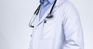 Anchetă pentru exercitarea fără drept a profesiei de medic