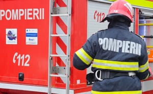 Evacuarea unui bloc cu risc seismic din Sectorul 6