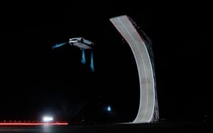 Tesla prezintă noul model Roadster cu capacități de zbor