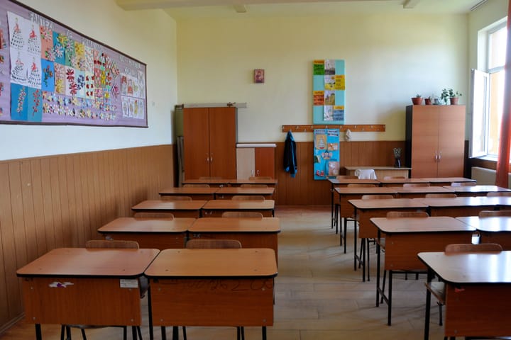Incident cu un obiect tăietor-înțepător într-o școală din Vaslui