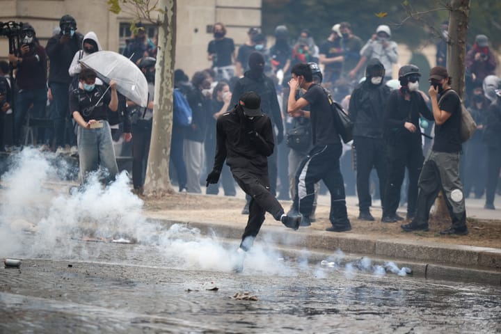 Proteste masive în mai multe state europene