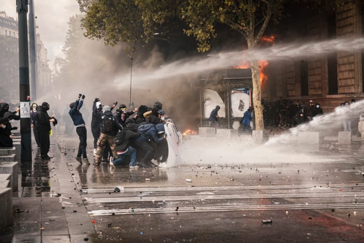 Impactul violențelor din Franța asupra cursei prezidențiale