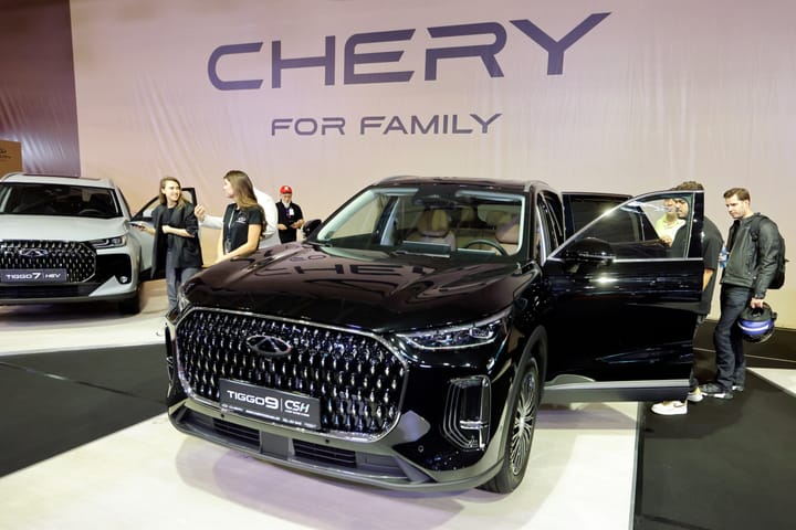 Tendințe și concurență la Salonul Auto de la Paris