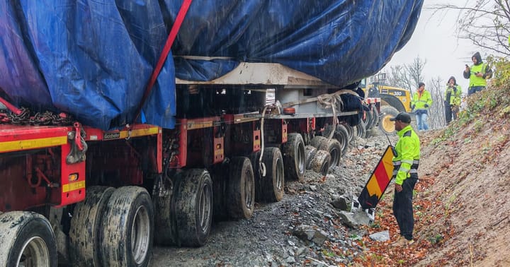 Transportul componentelor pentru tunelul Poiana de pe A1