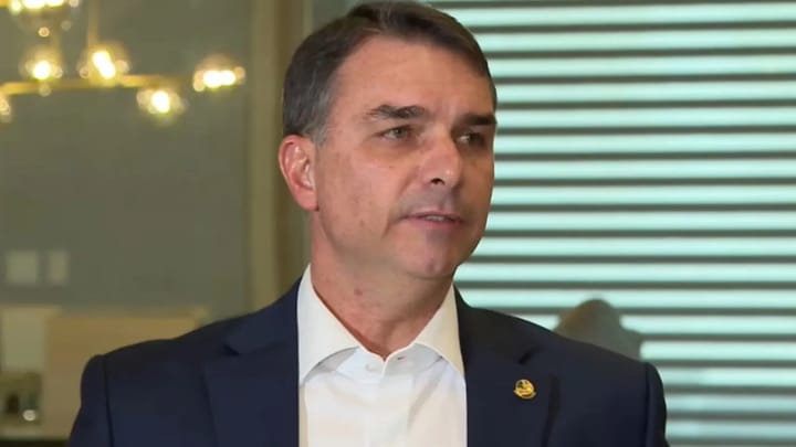 Flávio Bolsonaro a ajuns în Statele Unite după alegeri