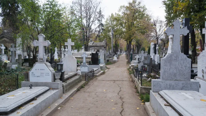 Dosar de escrocherie în cimitirele din București