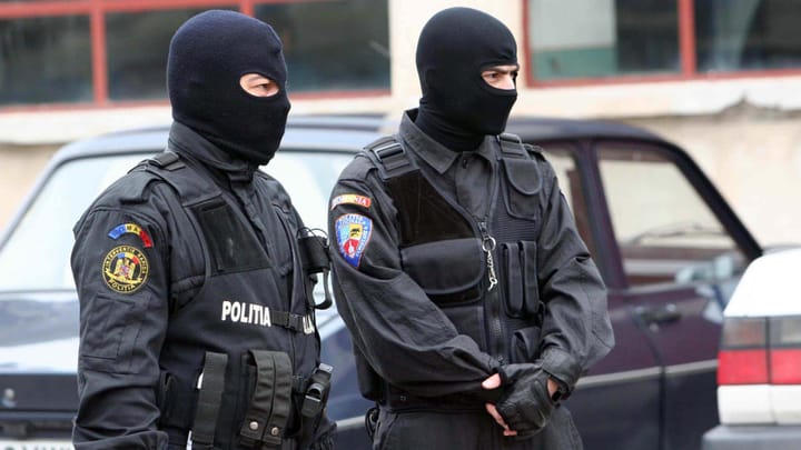Percheziții DNA în șase județe pentru corupție la frontieră