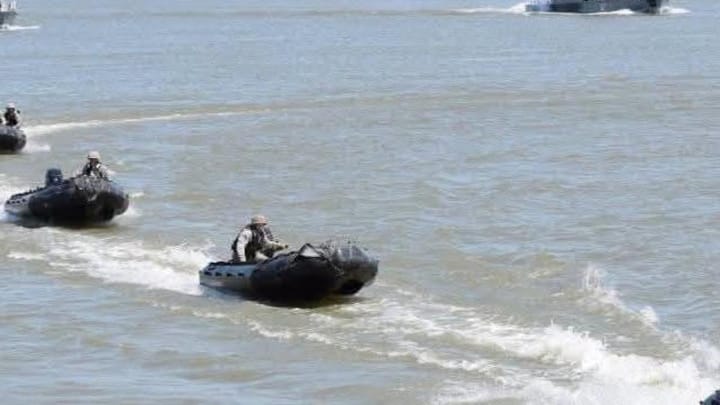 Exercițiu militar de securitate fluvială la gurile Dunării