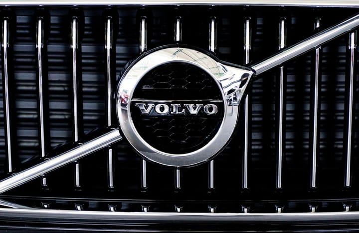 Volvo Cars anunță pierderi și măsuri de reducere a costurilor