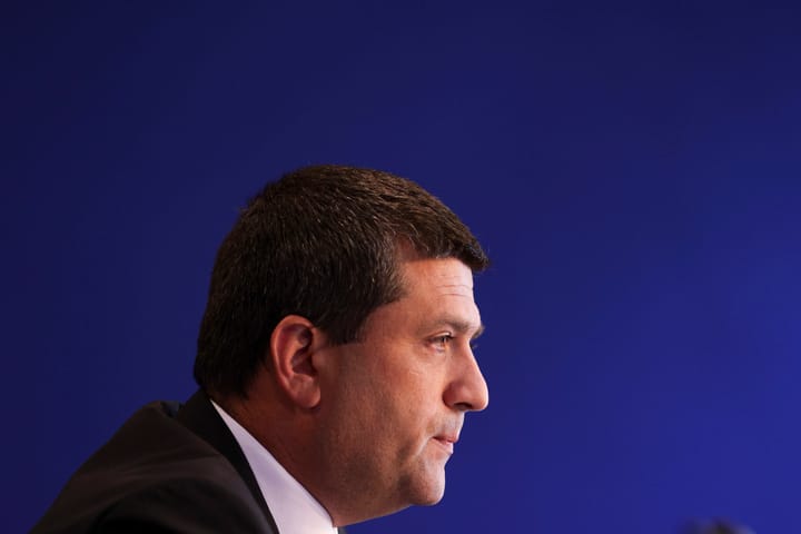 Poziționarea USR în raport cu guvernarea și opoziția