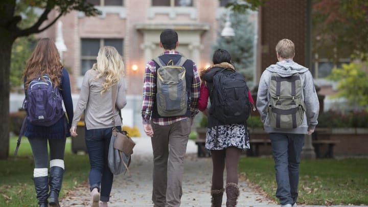 Propunere de taxe pentru studenții internaționali din SUA