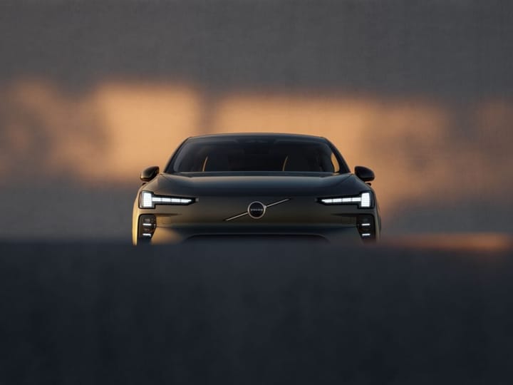 Volvo prezintă noul model electric la Salonul Auto București