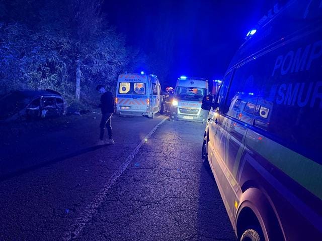 Accident rutier în județul Bacău între un microbuz și un autoturism