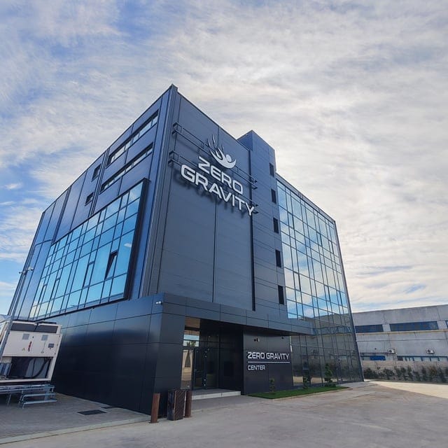 Deschiderea primului simulator de zbor indoor din România