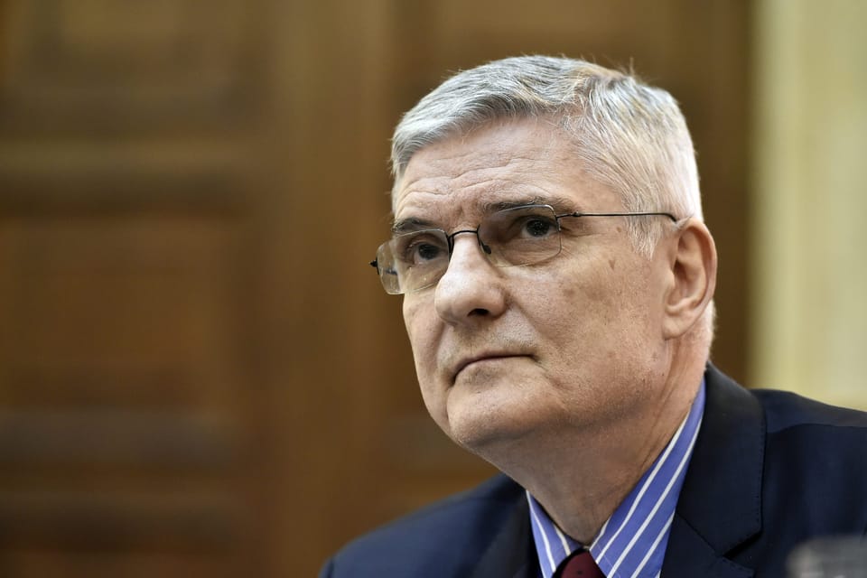 Daniel Dăianu avertizează privind riscul de retrogradare a ratingului României de către S&P