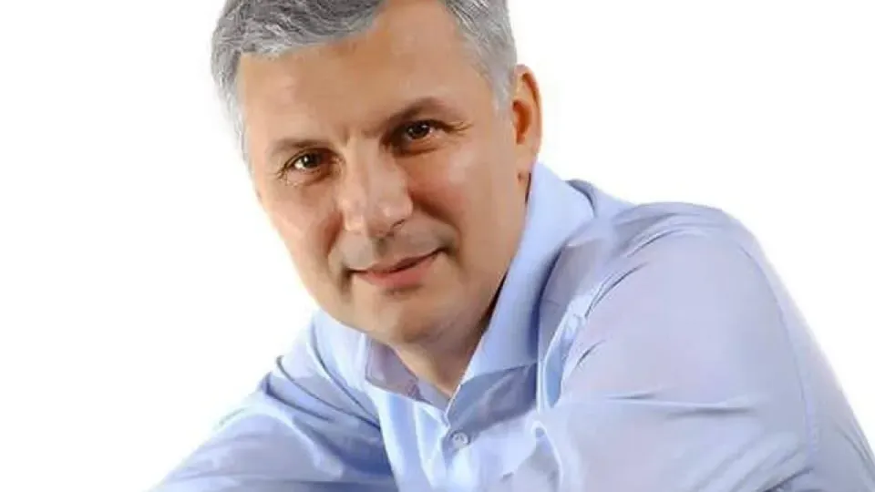 Divergențe politice privind proiectul de introducere a uniformelor școlare obligatorii